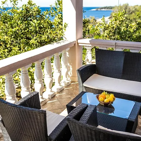 Seaside With A Swimming Pool Prizba, Korcula - 10056 * Brnistrova