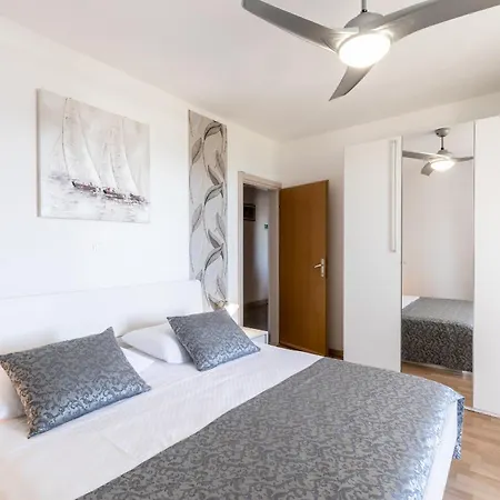 Apartamento Seaside With A Swimming Pool Prizba, Korcula - 10056