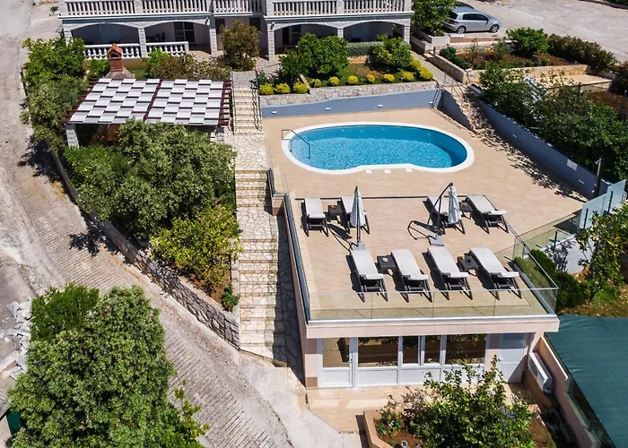 Seaside With A Swimming Pool Prizba, Korcula - 10056 Appartement Blato (Korcula)