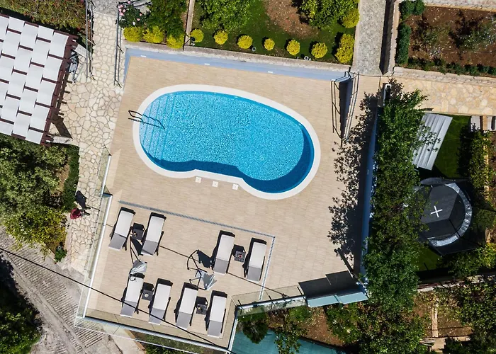 Seaside With A Swimming Pool Prizba, Korcula - 10056 *